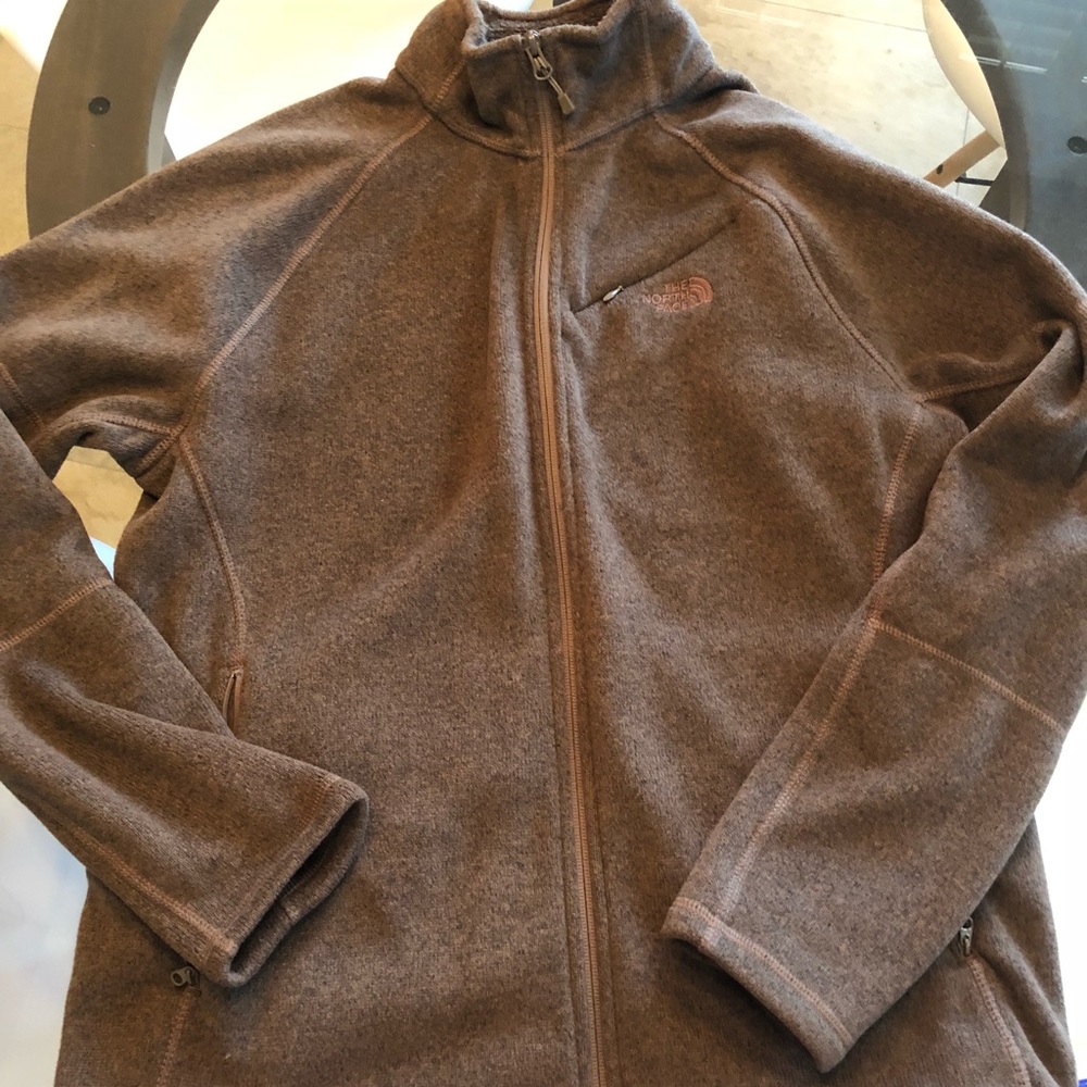 Men’s North Face fleece jacket